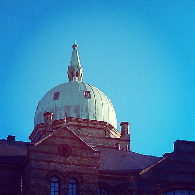 A cold, clear autumn day at the university